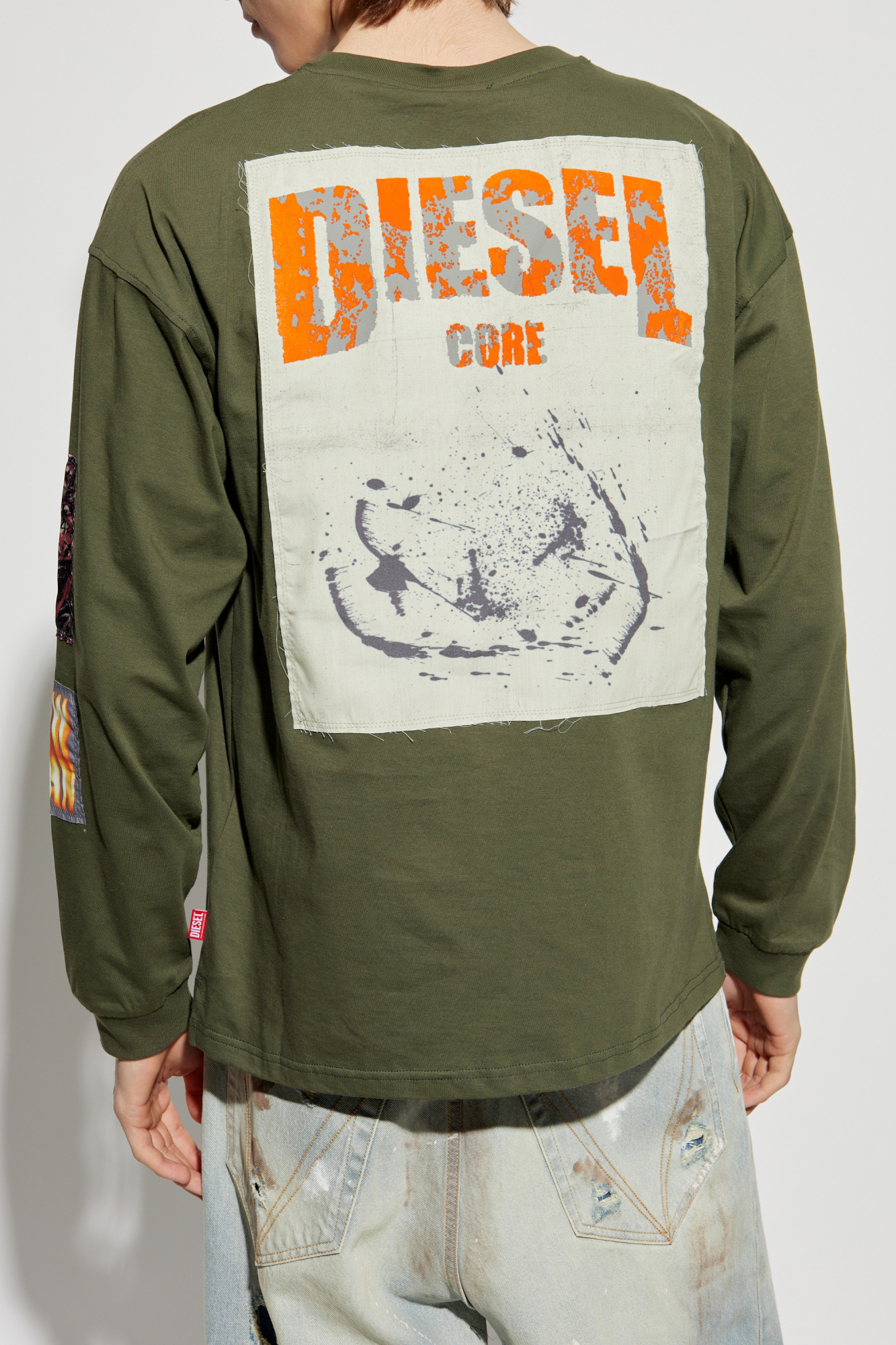 【大人気】DIESEL ロングスリーブ Tシャツ T-BOXT-LS-SLITS-R5 T-BOXT-LS-SLITS-R5 Long-sleeve T-shirt with graphic patches